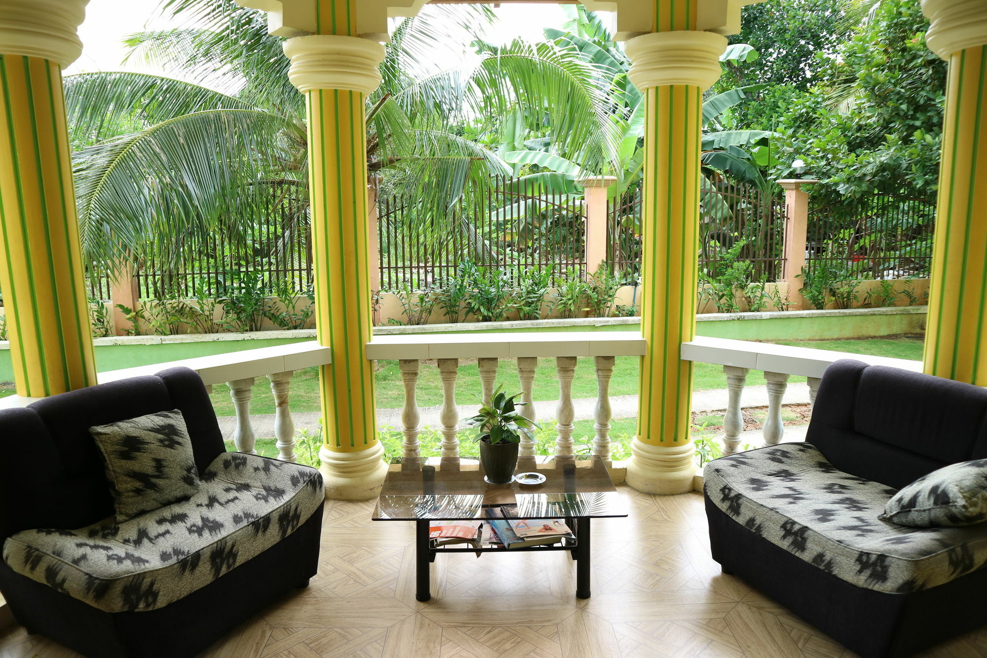 Oyo 422 Villa Emilia Pension House Panglao Extérieur photo